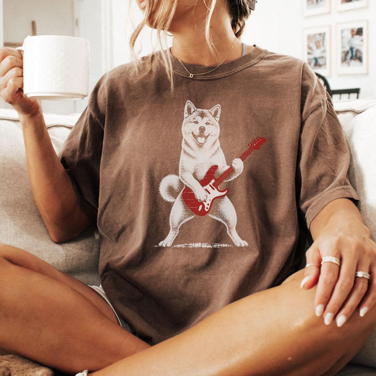 Akita Inu Rock Star t-shirt