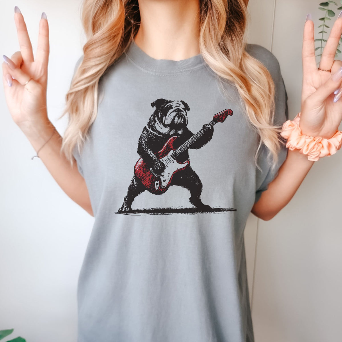 English Bulldog Rock Star t-shirt