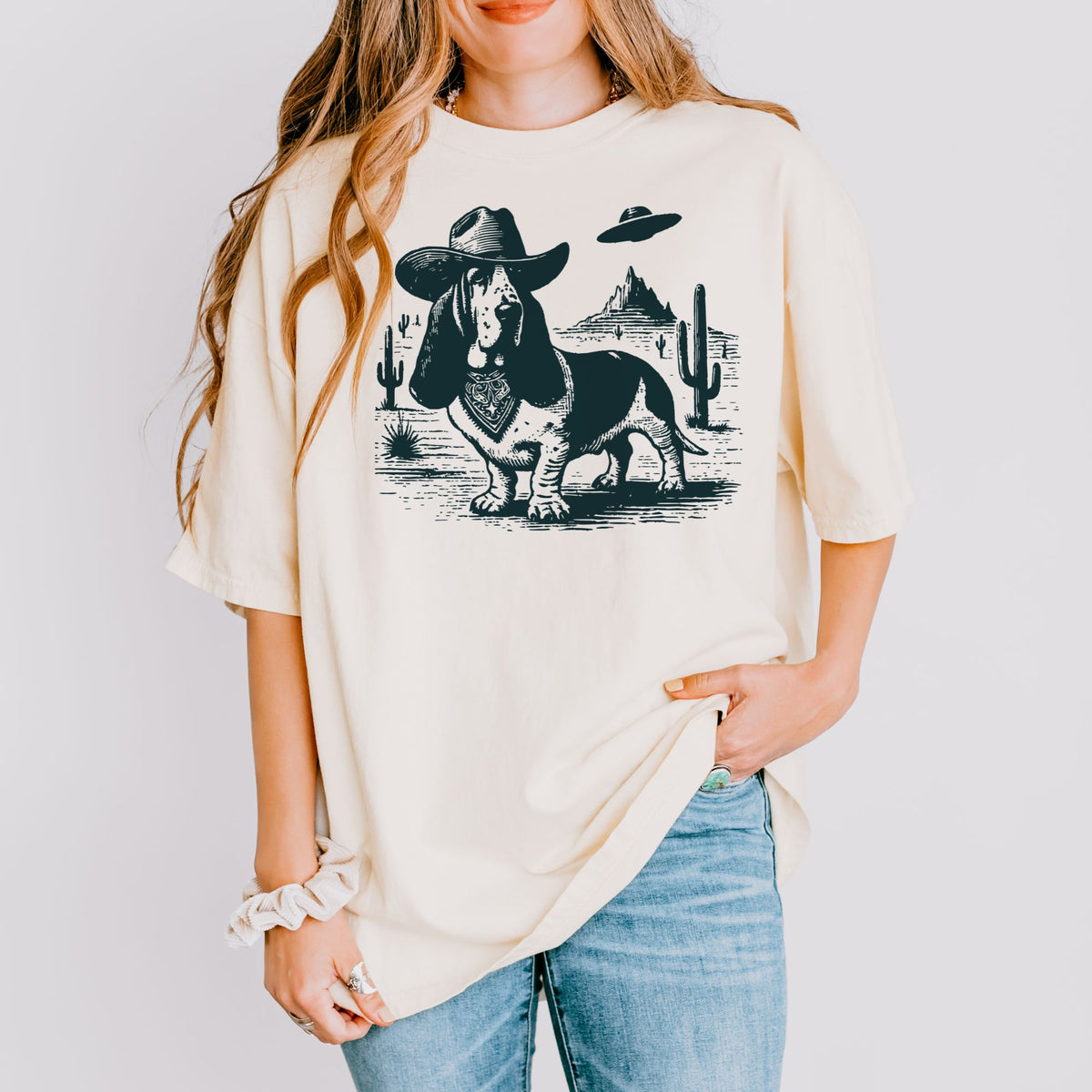 Basset Hound Western UFO t-shirt