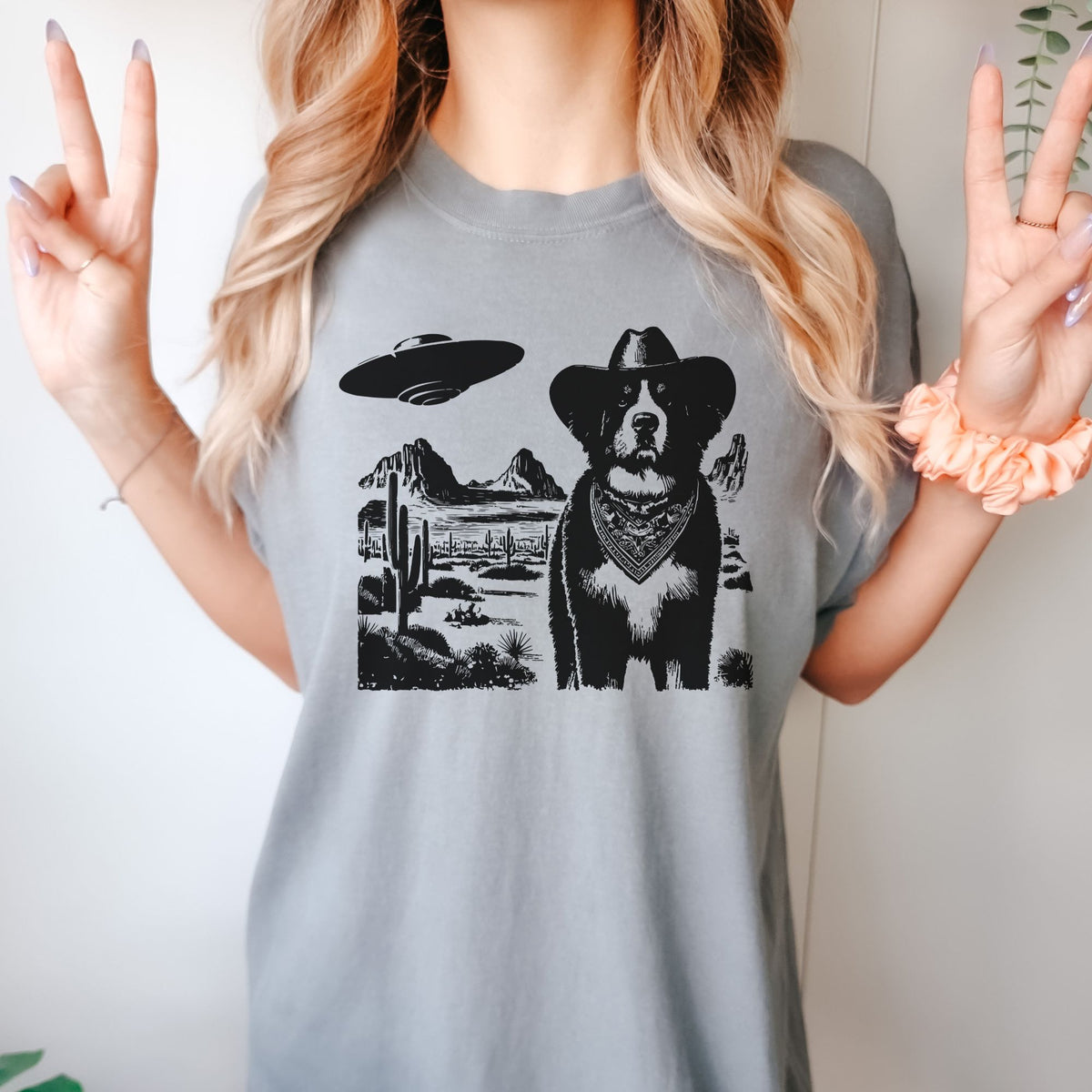 Bernese Mountain Dog Western UFO t-shirt