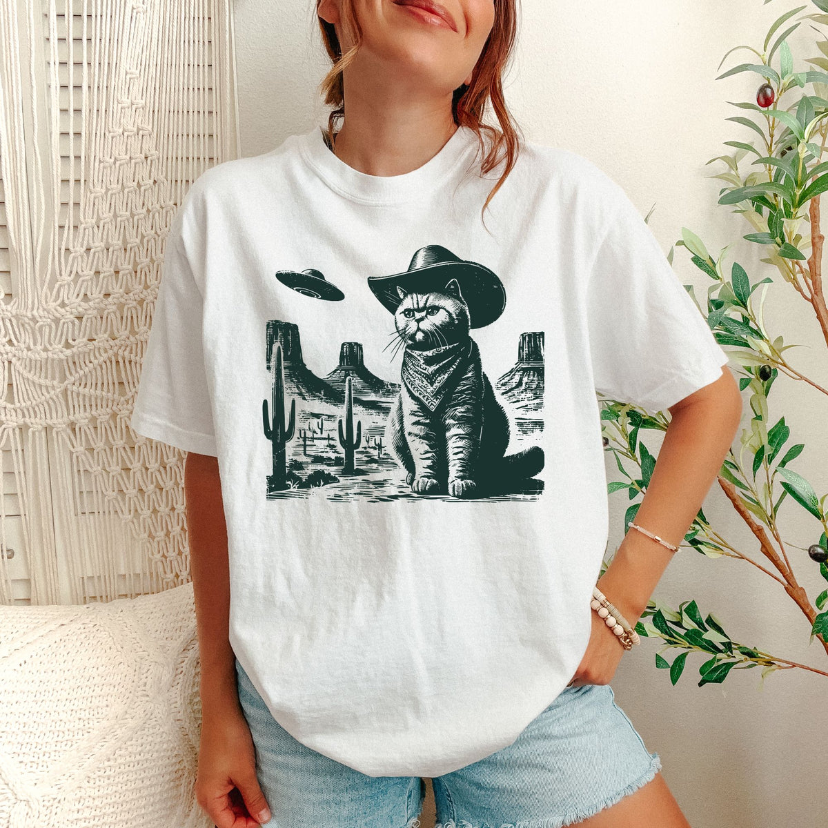 British Shorthair Western UFO t-shirt