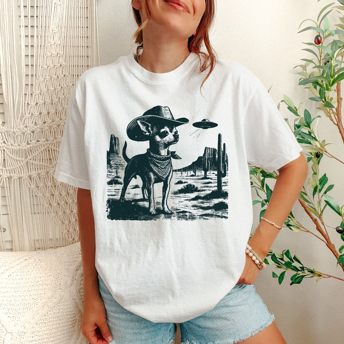 Chihuahua Western UFO t-shirt