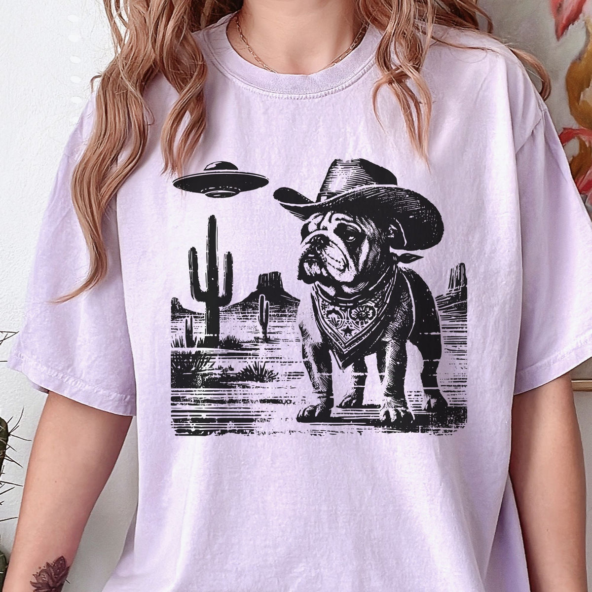 English Bulldog Western UFO t-shirt