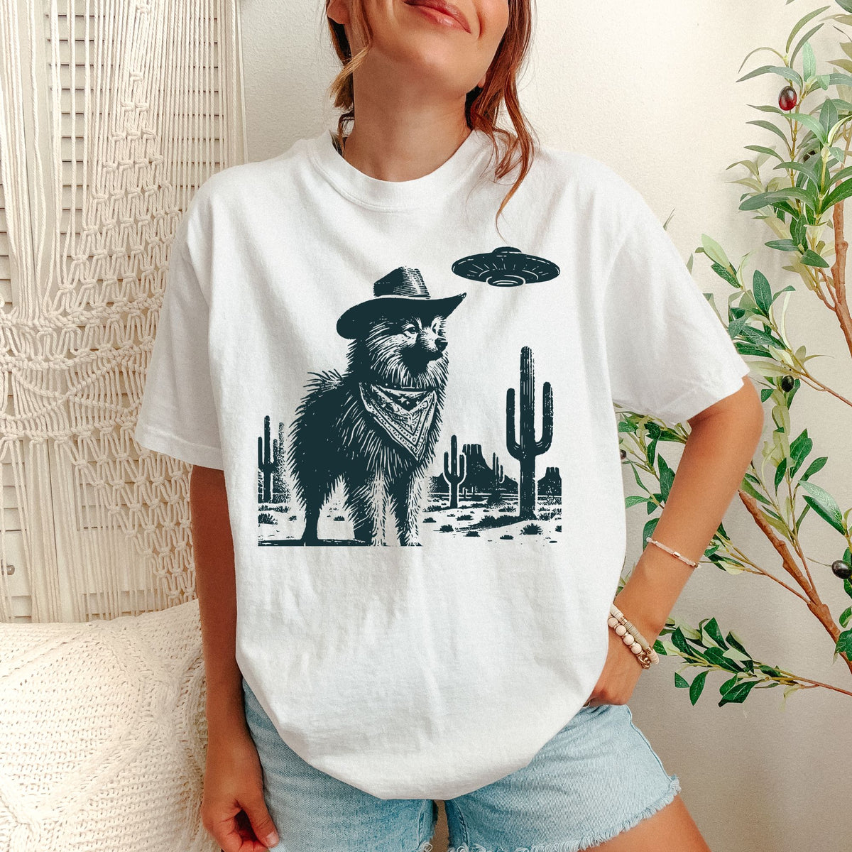 Keeshond Western UFO t-shirt
