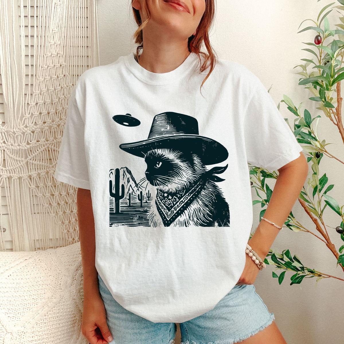 Ragdoll Western UFO t-shirt