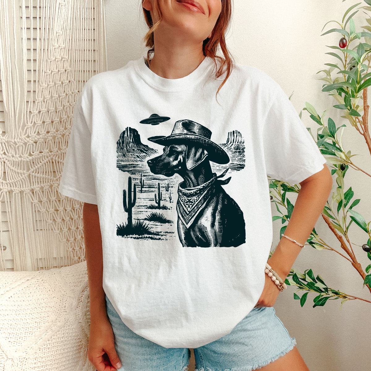 Rhodesian Ridgeback Western UFO t-shirt