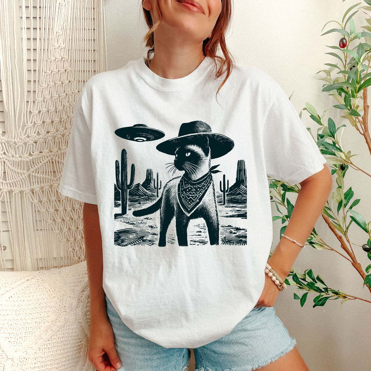 Siamese Western UFO t-shirt