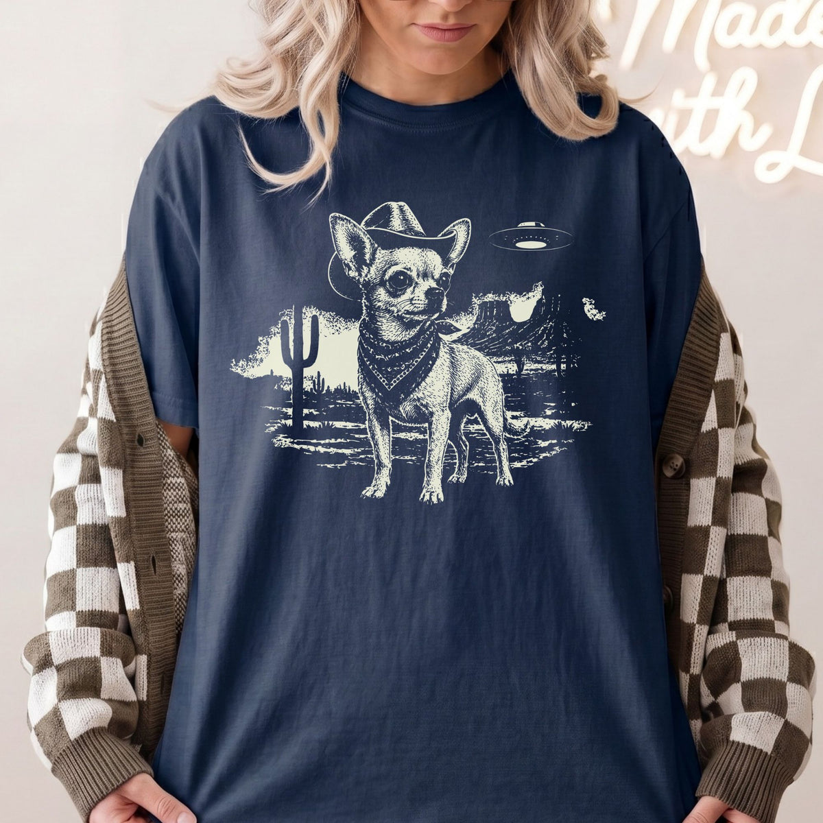 Chihuahua Western UFO t-shirt