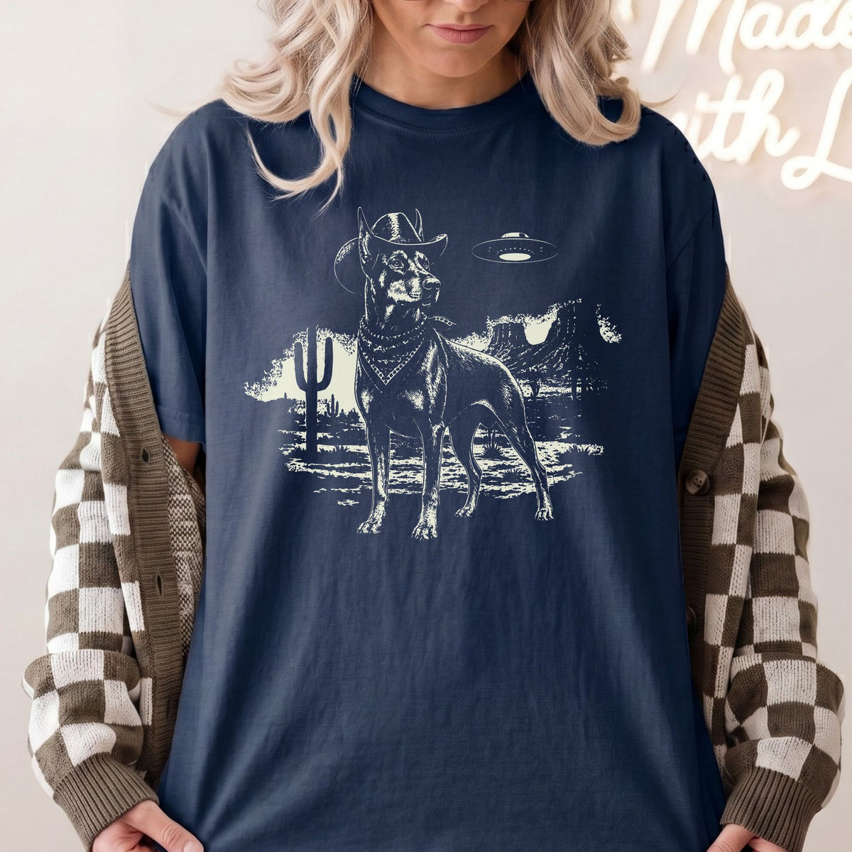 Doberman Pinscher Western UFO t-shirt