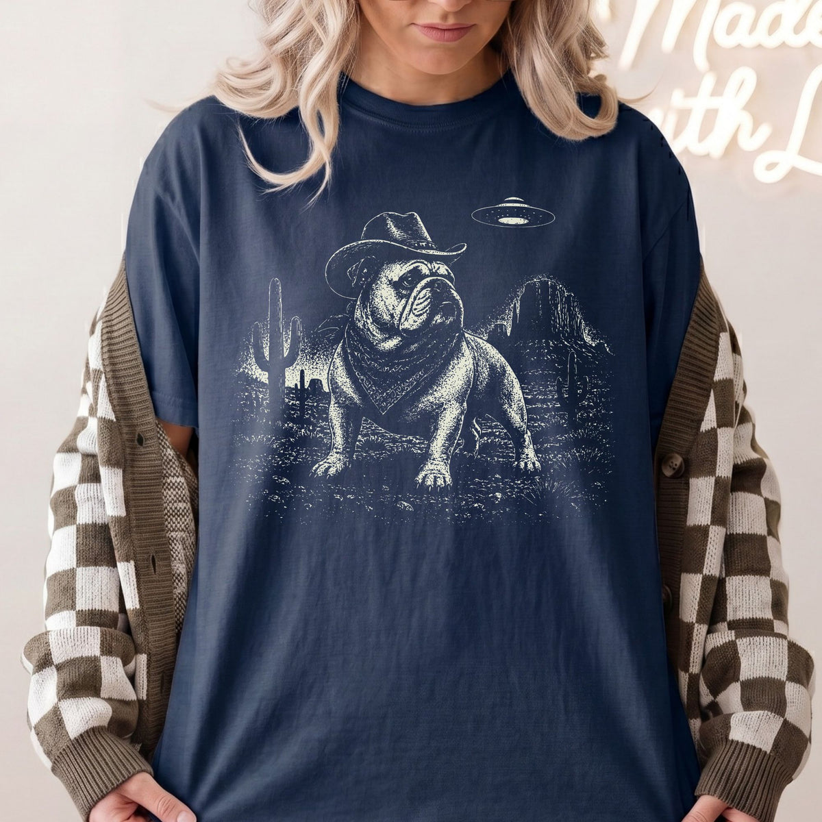 English Bulldog Western UFO t-shirt