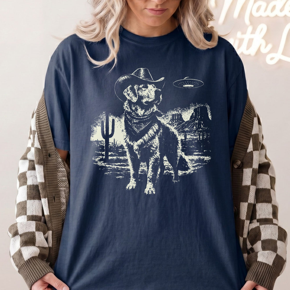 Golden Retriever Western UFO t-shirt