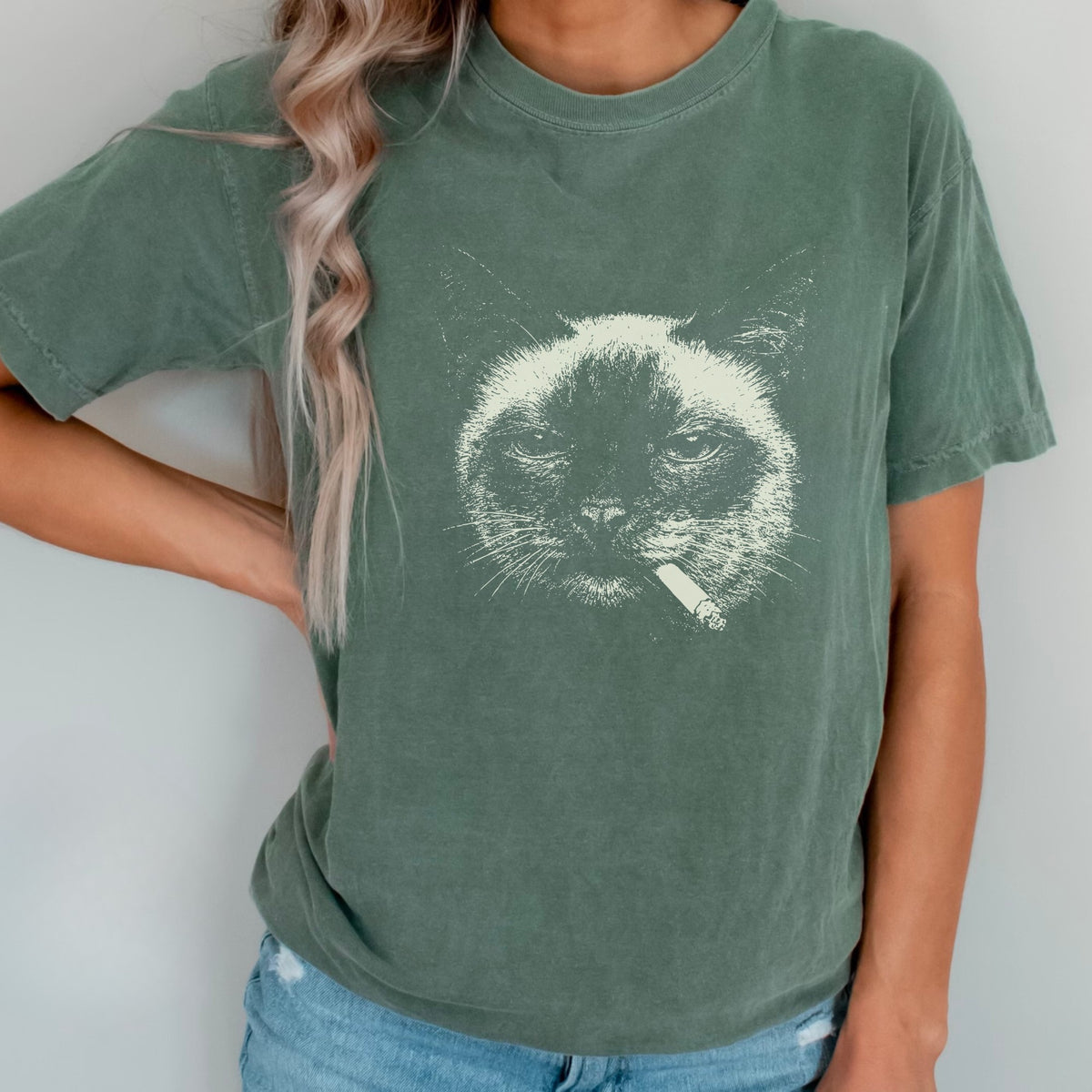Siamese Cat Smoking t-shirt