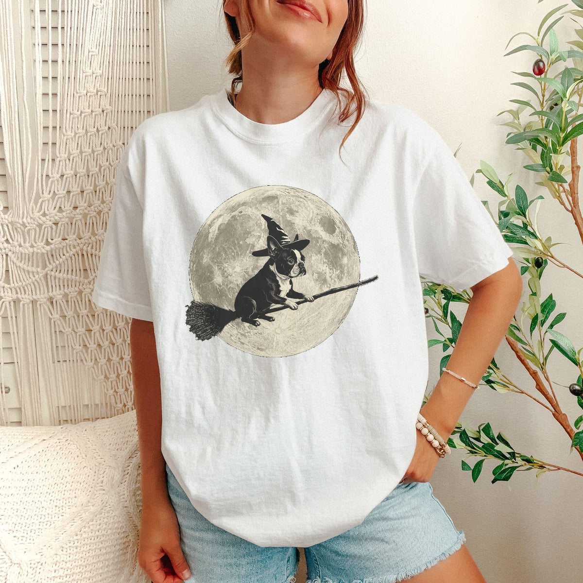 Boston Terrier moon witch t-shirt